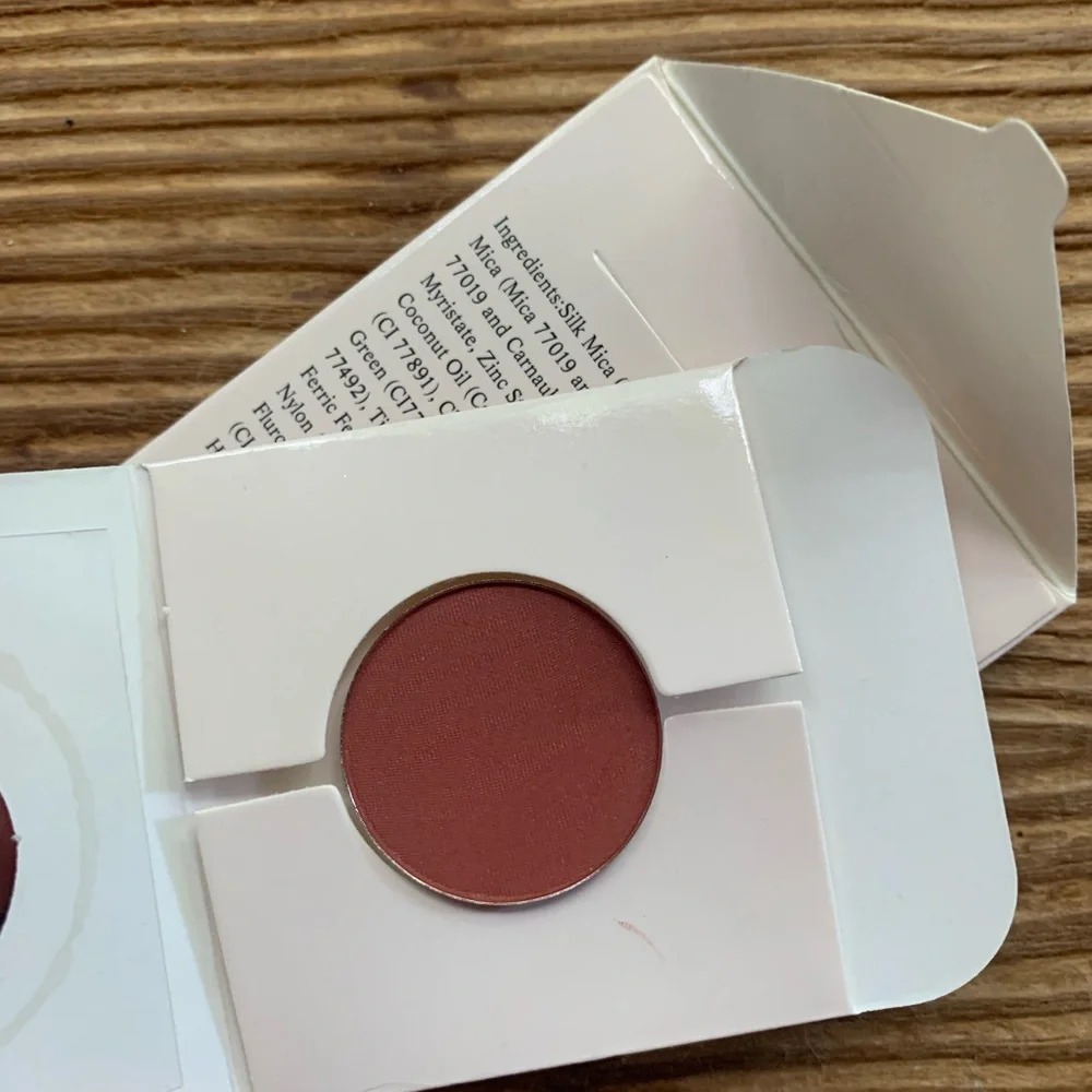 💰5/$25💰New Sydney Grace Dearest Constant Matte Eyeshadow - Picture 2 of 3